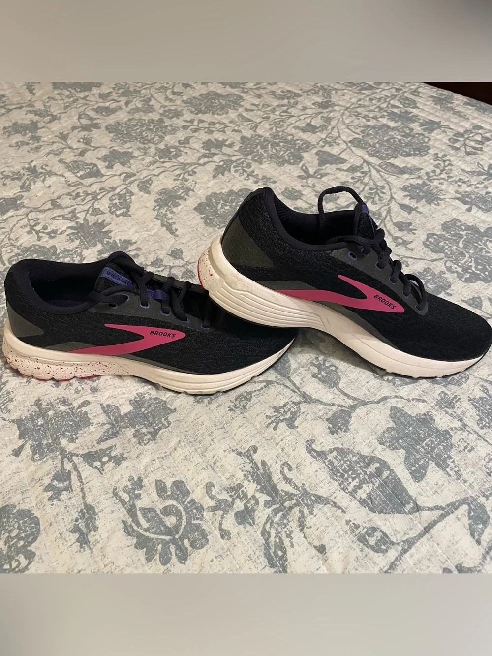 Brooks Women's Black Running Sneakers with Pink Accents